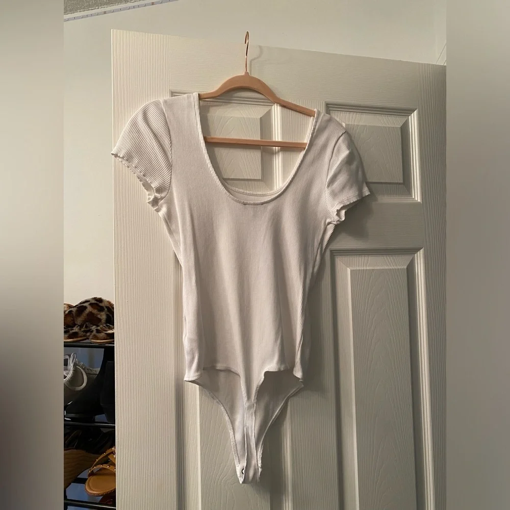 Top - Picture 2 of 3